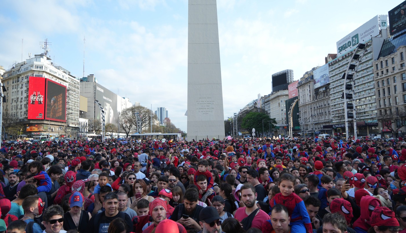 Récord mundial: cientos de personas fueron disfrazadas como Spiderman al Obelisco | Espectáculos