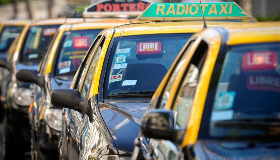 Subas en CABA: el taxi aumenta 35% y se vienen incrementos en subte, peajes y VTV | Economía