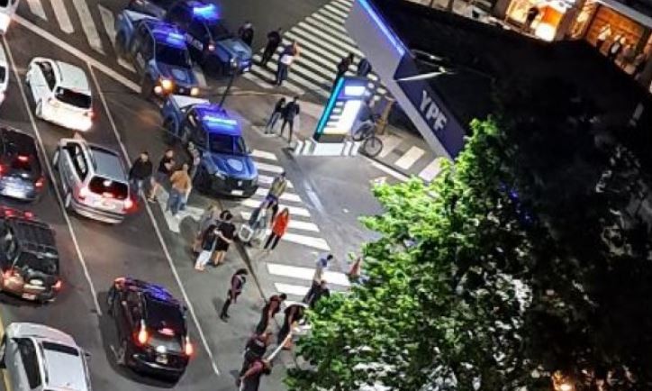 Barracas: quisieron robarle su moto, se refugió en una estación de servicio y fue baleado | Actualidad