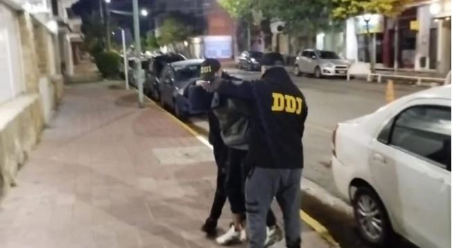 Mar del Plata: Policías simularon ser indigentes para atrapar a un peligroso prófugo | Actualidad