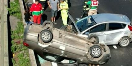 Choque y vuelco en General Paz y Libertador: una embarazada entre los heridos | Actualidad