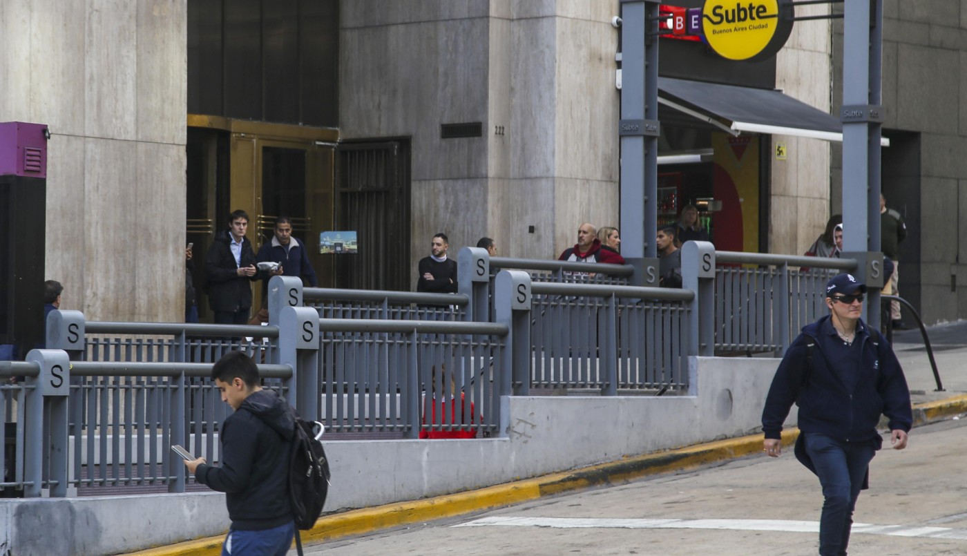 Nueva medida de fuerza de trabajadores del subte en la Línea D | Actualidad