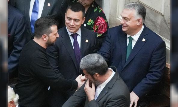 Tenso diálogo en Buenos Aires de Zelenski con Orbán en medio de las tensiones entre Ucrania y Hungría | Internacionales