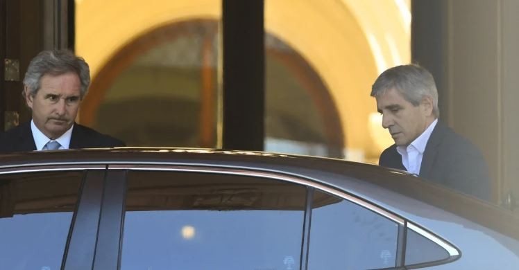 Milei recibió a Caputo en la Rosada para definir de los anuncios económicos | Política