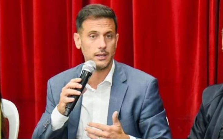 El intendente de Lanús anunció un bono de $100.000 para los empleados municipales | Política