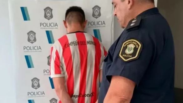 Un joven fue detenido por intentar matar a su papá con una pala parrillera en Berisso | Actualidad