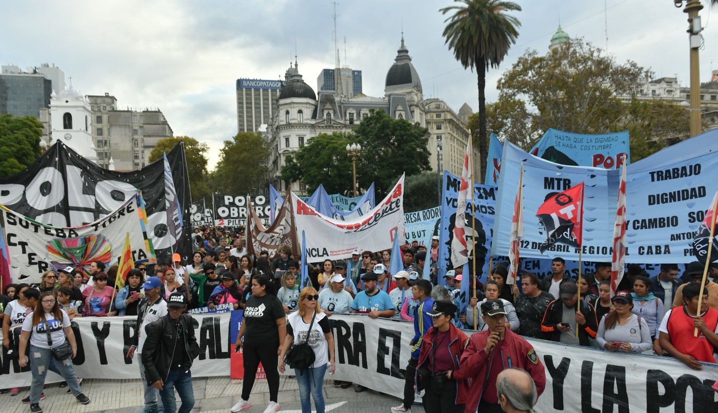 Unidad Piquetera marcha en un clima de tensión y el Gobierno estrena el protocolo antipiquete | Política
