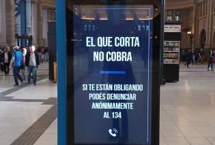 "El que corta no cobra": el Ministerio de Seguridad colocó carteles en Constitución | Política