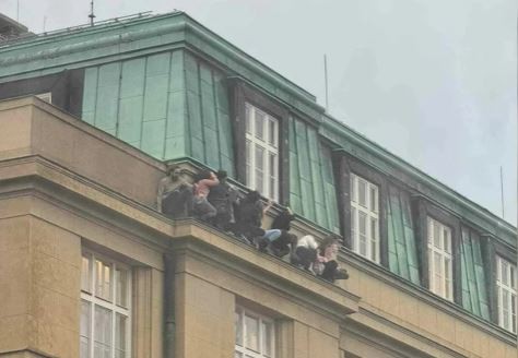 Varios muertos y heridos en un tiroteo en una universidad en Praga | Internacionales