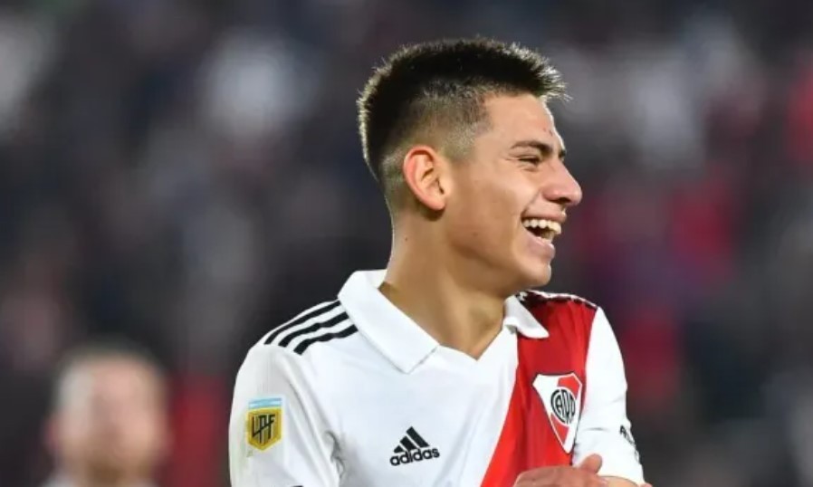 El "Diablito" Echeverri en los planes del Manchester City: la oferta que llegaría a River y cuándo se iría | Deportes