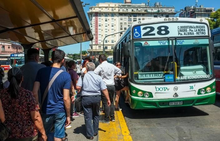 El Gobierno convocó a las cámaras de colectivos por la reducción de frecuencias en el AMBA | Política