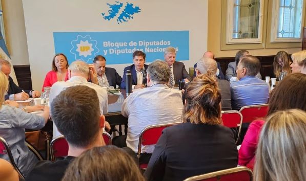 Ley ómnibus: legisladores de UxP se reunieron con gobernadores del PJ para analizar los pasos a seguir | Política