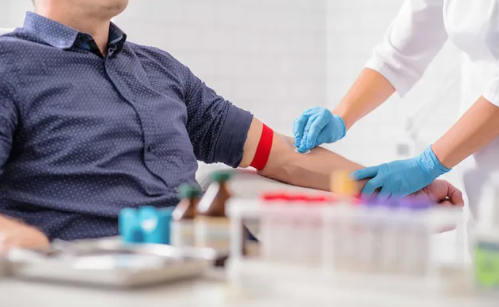 A pesar de la suba en las prepagas, agregan bonos: laboratorios cobrarán un extra de $5000 | Economía