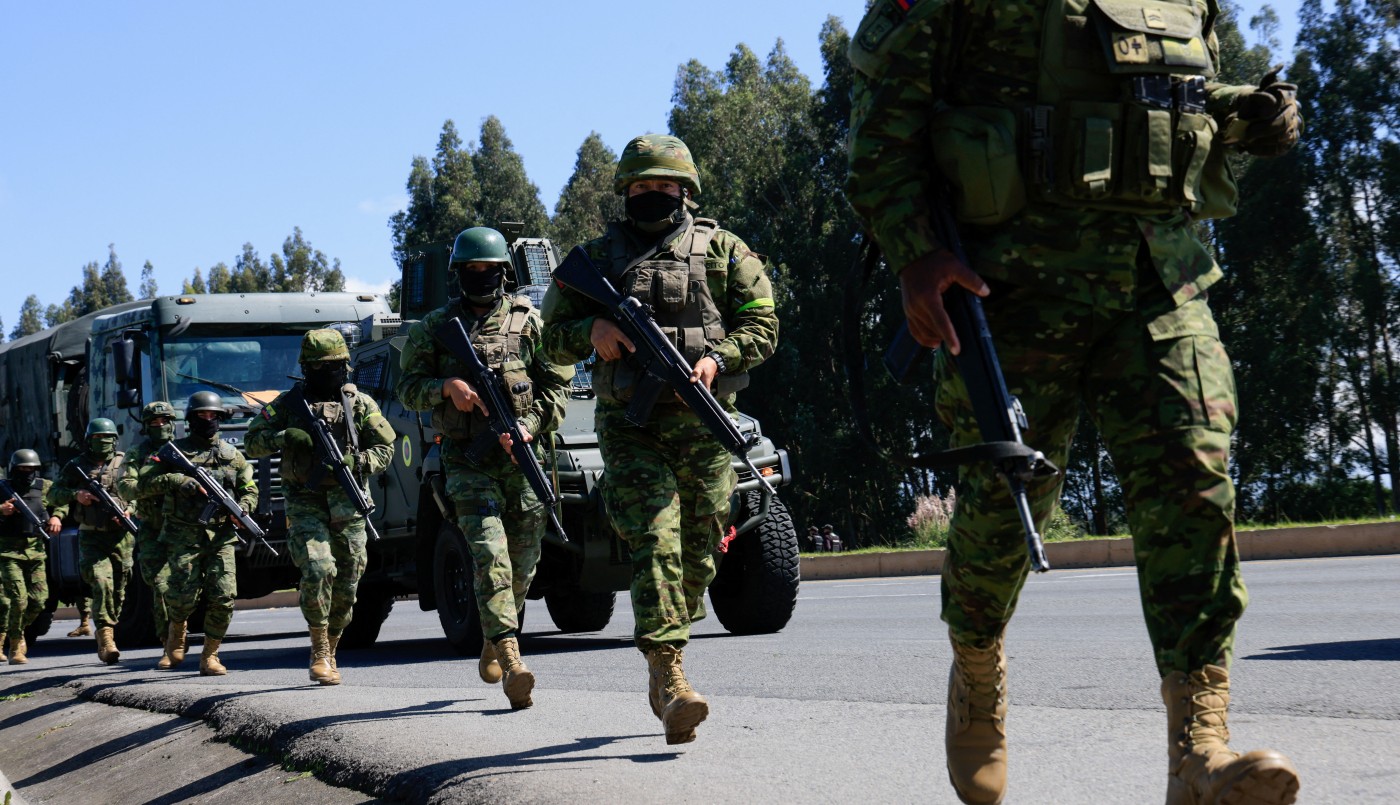 La Policía de Ecuador decomisó más de 20 toneladas de cocaína y las convirtió en hormigón | Internacionales