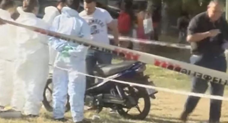 Asesinaron de un balazo en el pecho a un joven para robarle la moto en Lanús | Actualidad