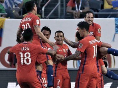 Otra vez Chile en la final con Argentina: derrotó 2 a 0 a Colombia | Deportes