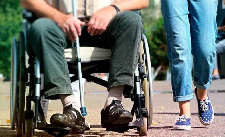 Rechazan la "magra propuesta" de aumento del 32% en prestaciones para personas con discapacidad | Economía