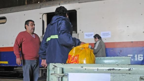 El Gobierno otorgará un 16 por ciento de aumento a los trabajadores ferroviarios | Economía