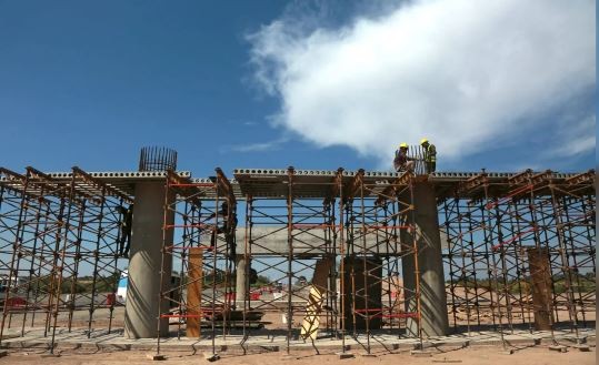 Recesión: la industria y la construcción ya caen más del 12% | Economía