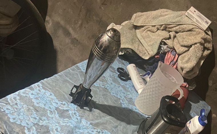 Rosario: Un chico de 16 años revolvía la basura y encontró una granada y un mortero | Actualidad