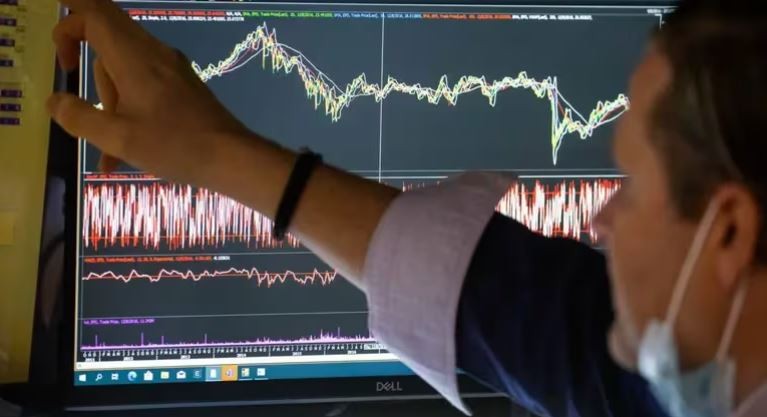 El riesgo país perforó los 1.800 puntos y quedó en su nivel más bajo en 22 meses | Economía