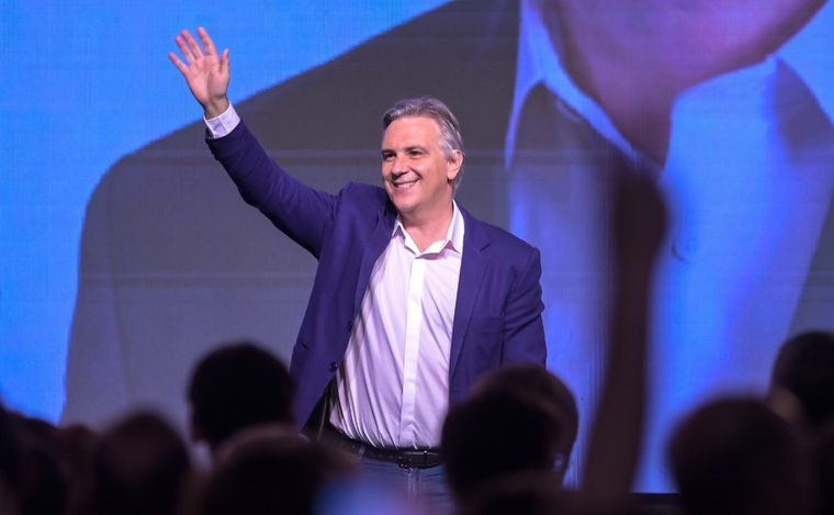 Llaryora: "No creo que ninguna persona de bien quiera fundir a las provincias" | Política