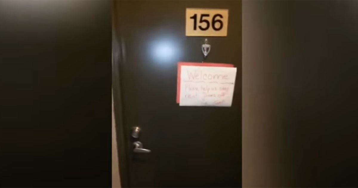 Video: encontró a su mujer con un amante en el sofá | Curiosidades