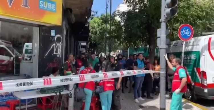 Incendio en un edificio en Balvanera: 22 personas fueron asistidas por el SAME | Actualidad