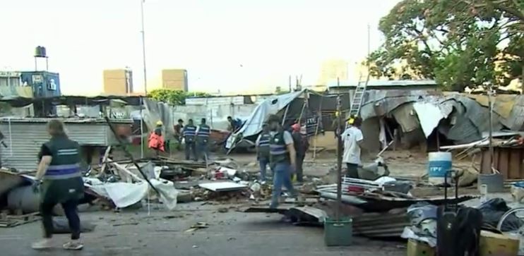 Desalojan la "Feria Informal Perette" en el acceso a la terminal de Retiro | Actualidad