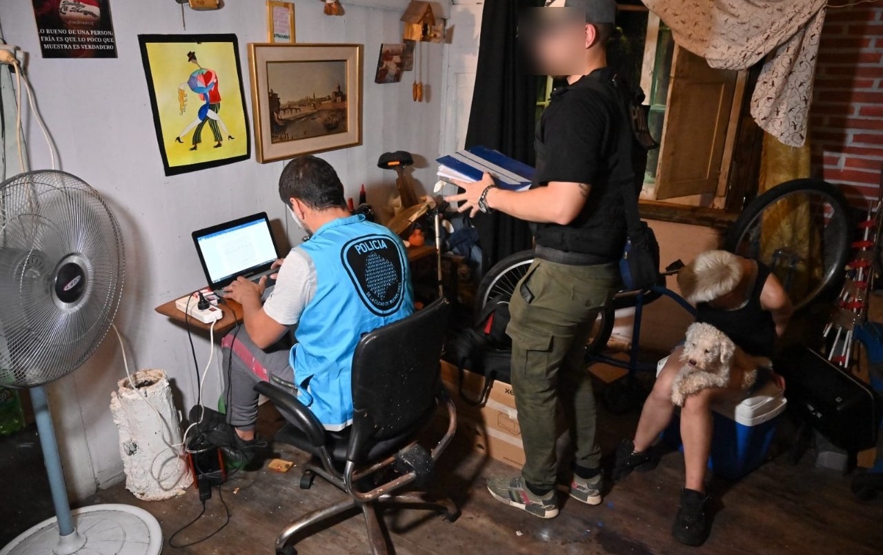 Desbaratan red de narcomenudeo en La Boca: incautan drogas y armas y detienen a 4 personas | Actualidad