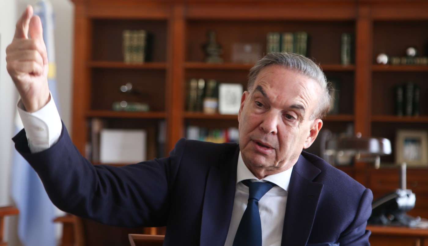 Pichetto advirtió a Milei: "Un pacto implica diálogo, no un sistema de adhesiones" | Política