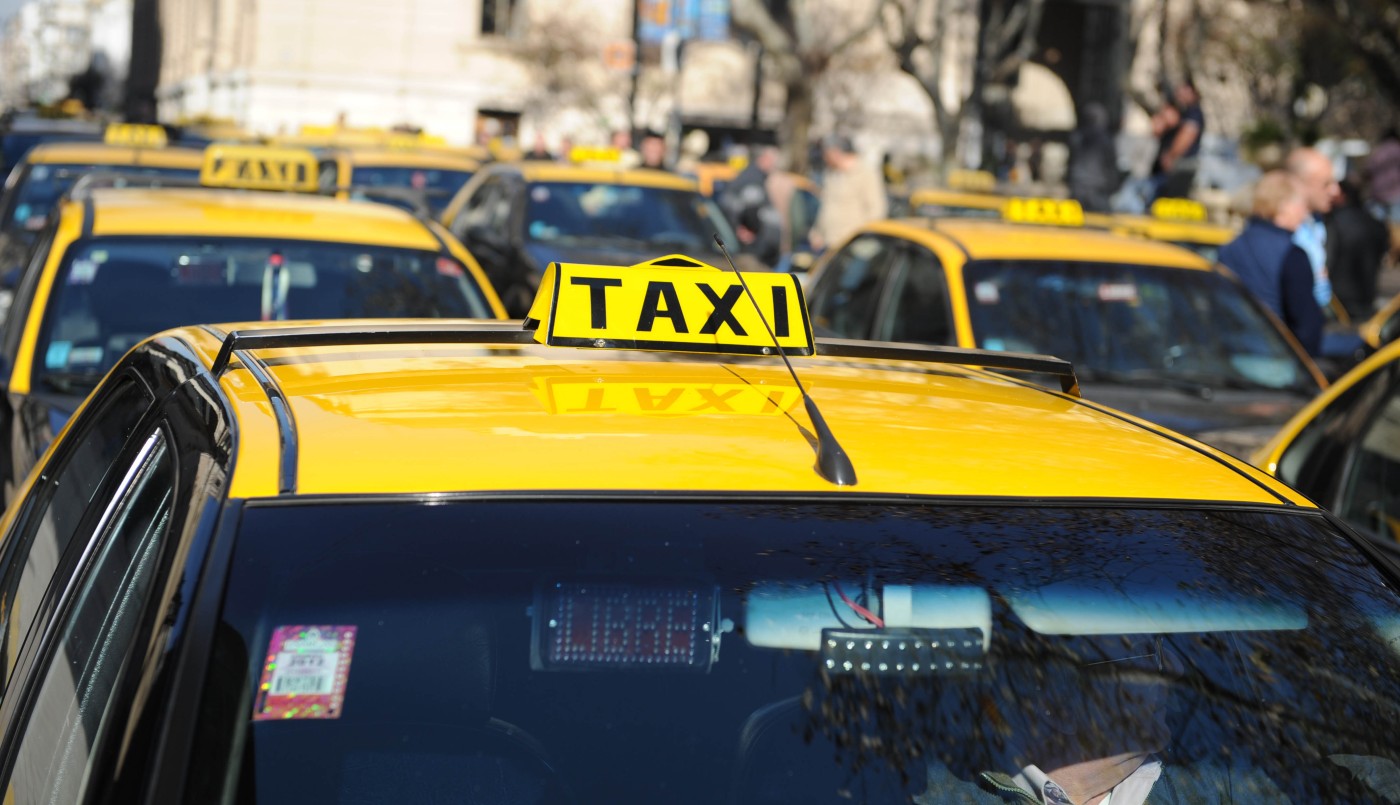 Los taxistas seguirán de paro y no habrá servicio nocturno en Rosario | Actualidad