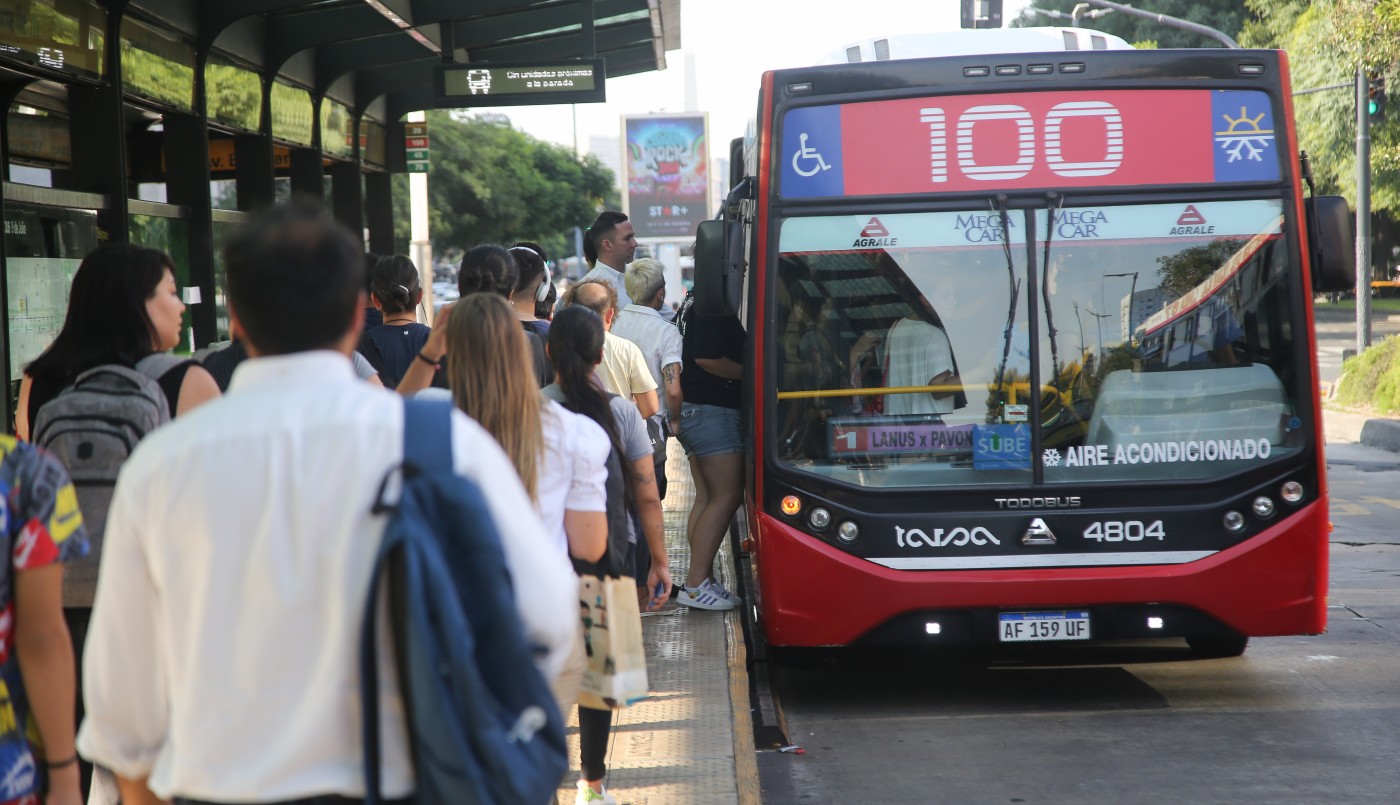 Las empresas de transporte le respondieron al Gobierno tras la quita de subsidios a 1.637 colectivos del AMBA | Política