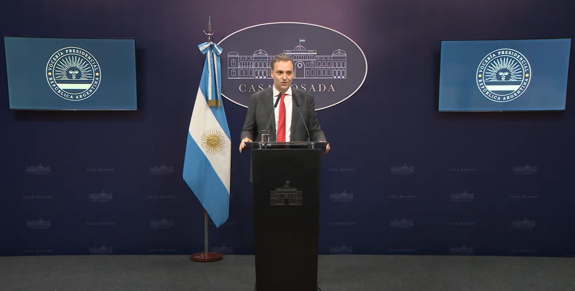 "Depurar": darán de baja 15.000 contratos de estatales y suspenderán a miles de cooperativas | Política