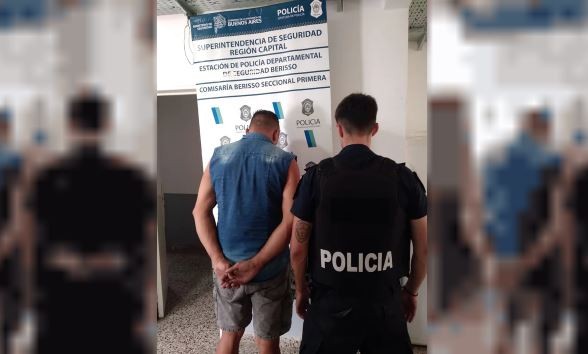 Tensión en una comisaría de Berisso tras la detención de un nieto del "Pata" Medina | Actualidad