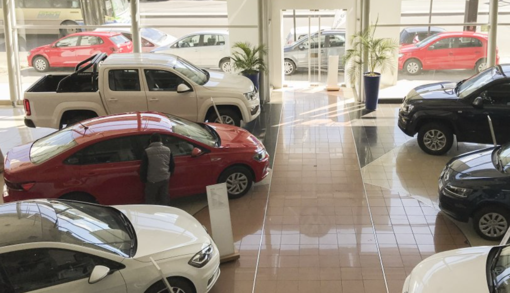 La venta de autos 0km cayó 36,6% interanual: acumula un retroceso del 30% en 2024 | Economía
