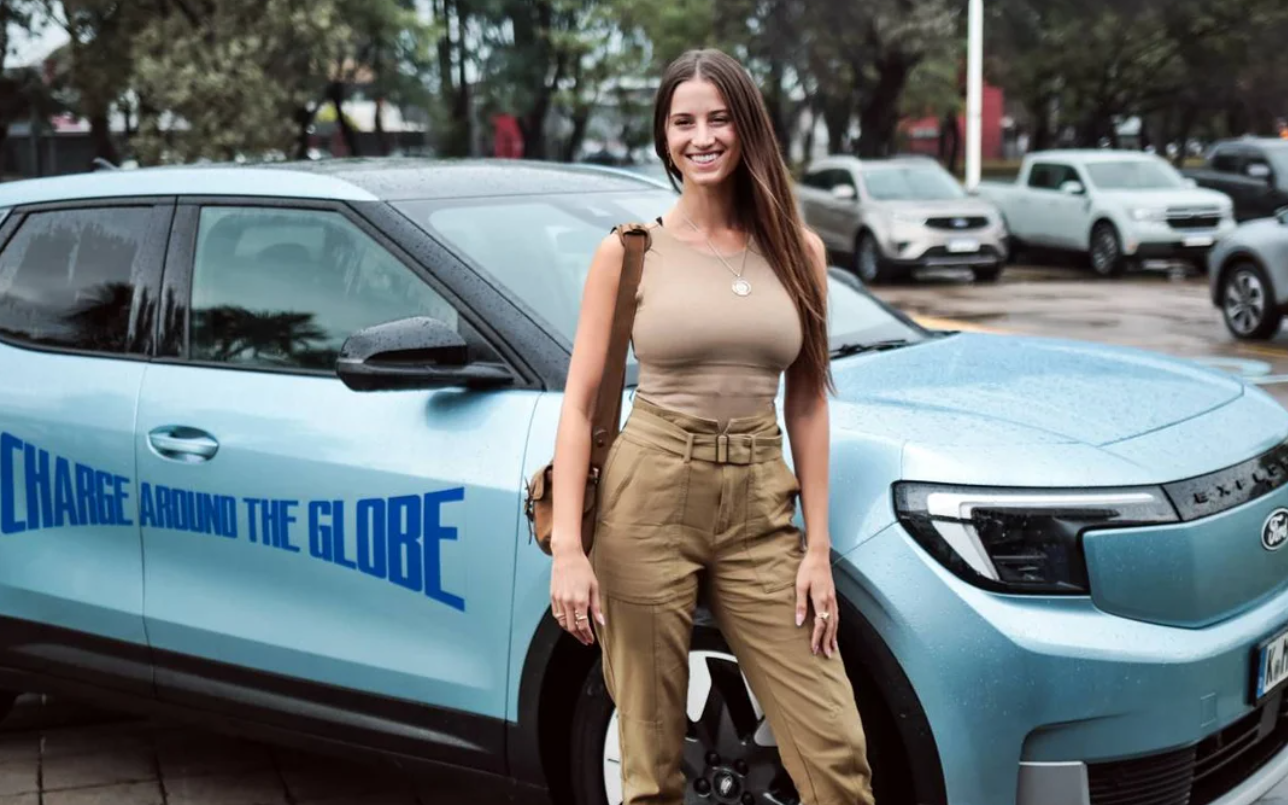 Récord: una fotógrafa, la primera persona en dar la vuelta al mundo en un auto eléctrico | Actualidad
