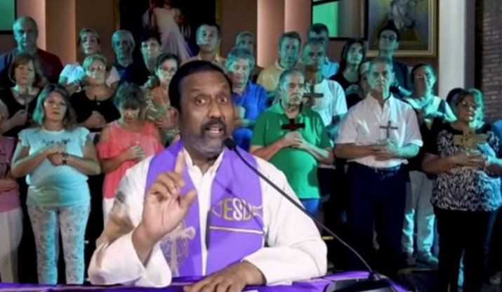 Rosario: Por inseguridad, el padre Ignacio hizo un Vía Crucis virtual | Actualidad