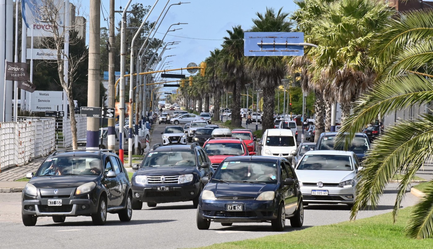 Regreso agotador tras el finde XXL: accidentes y tránsito intenso en la ruta 11 y ruta 2 | Actualidad