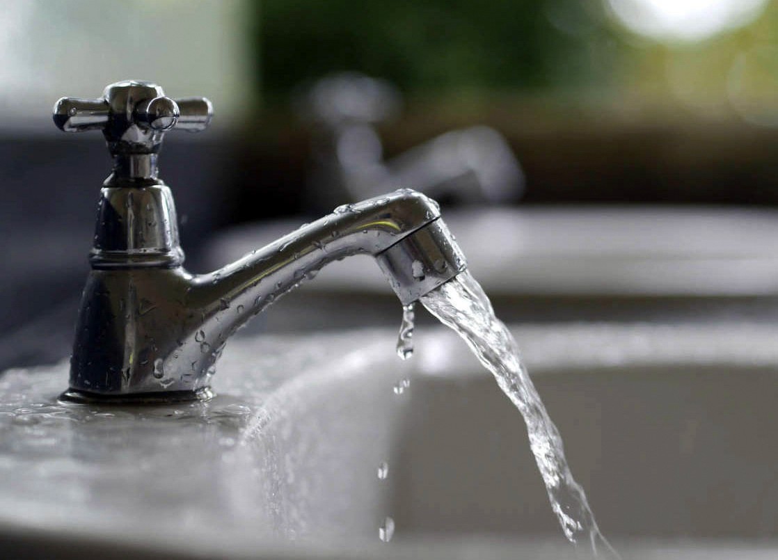 Llega otro duro aumento: las tarifas del servicio de agua y cloacas subirán un 209% desde abril | Economía