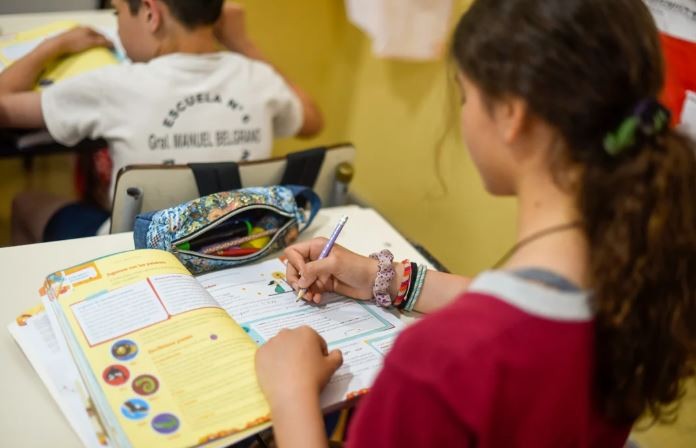 La Ciudad lanza una ayuda escolar de hasta $30.000 para cuotas de escuelas privadas subvencionadas | Economía