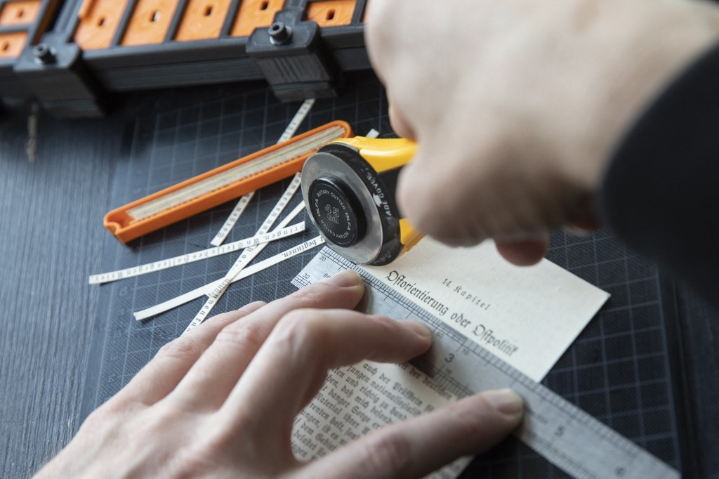 Artista "deconstruye" el "Mein Kampf" de Hitler para armar un libro de cocina, en un proyecto que le llevará décadas | Internacionales