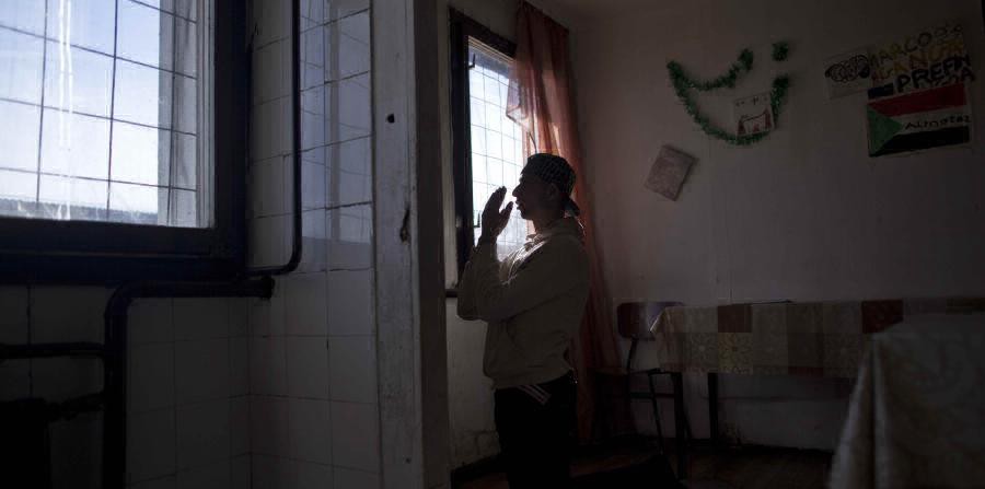 Hombre descubrió en un progrma a de TV a su mujer muerta hacía dos años | Curiosidades