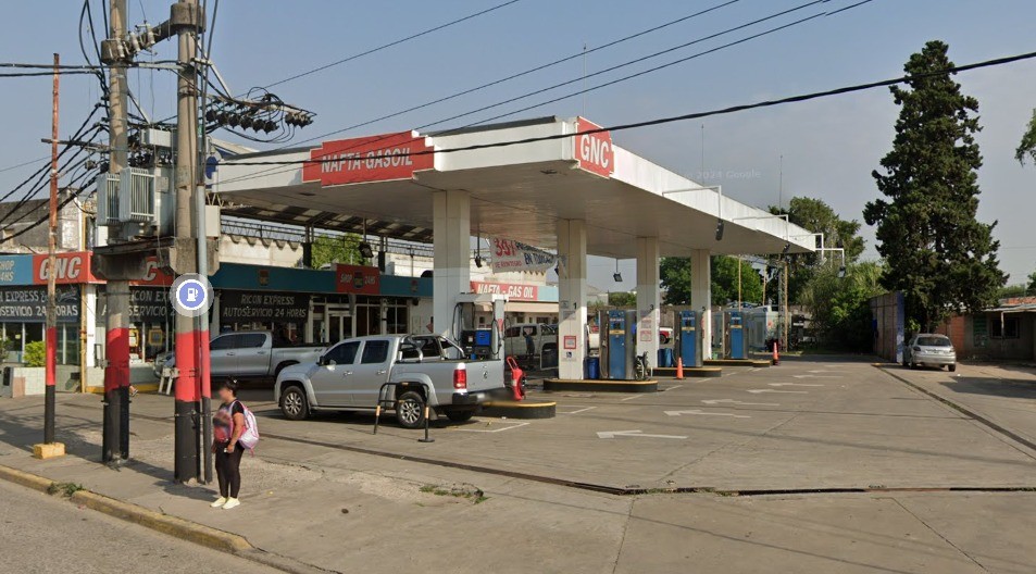 Balearon una estación de servicio en Rosario | Actualidad