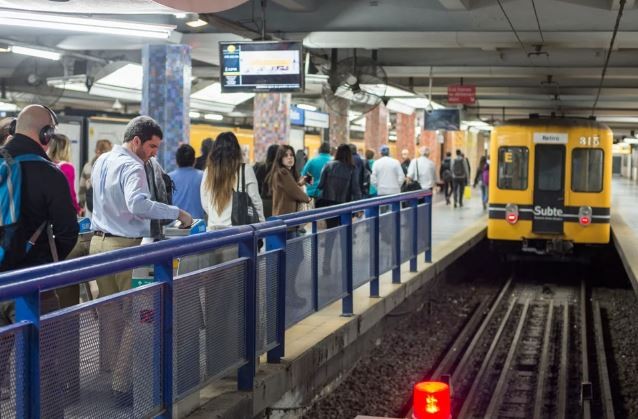 Interrumpieron el servicio de la línea C del subte por un accidente en Diagonal Norte | Actualidad