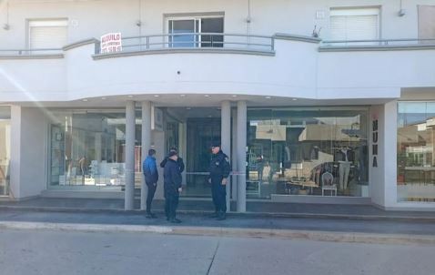 Córdoba: una mujer fue asesinada en la puerta de su trabajo por su ex pareja, quien se quitó la vida | Actualidad
