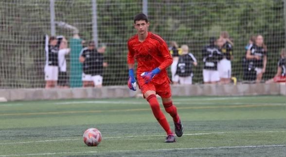 Quién es José Castelau de Roa, el arquero que nació en España y fue convocado por la Selección argentina Sub 17 | Deportes