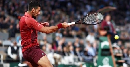 Djokovic empezó con éxito la pelea por la defensa del título en Roland Garros | Deportes