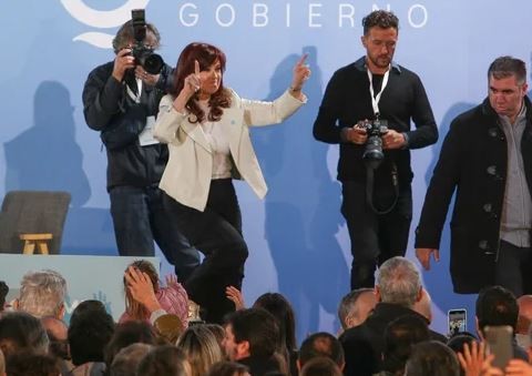 Cristina Kirchner, sobre la falta de energía: “Con superávit dibujado y sin gas en el caño” | Política