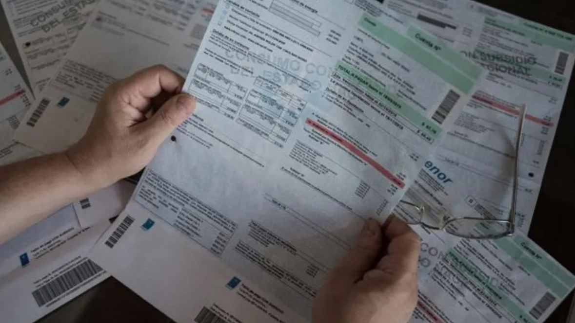 Aumentos en la luz y el gas por cambios en los topes de consumo subsidiado | Economía